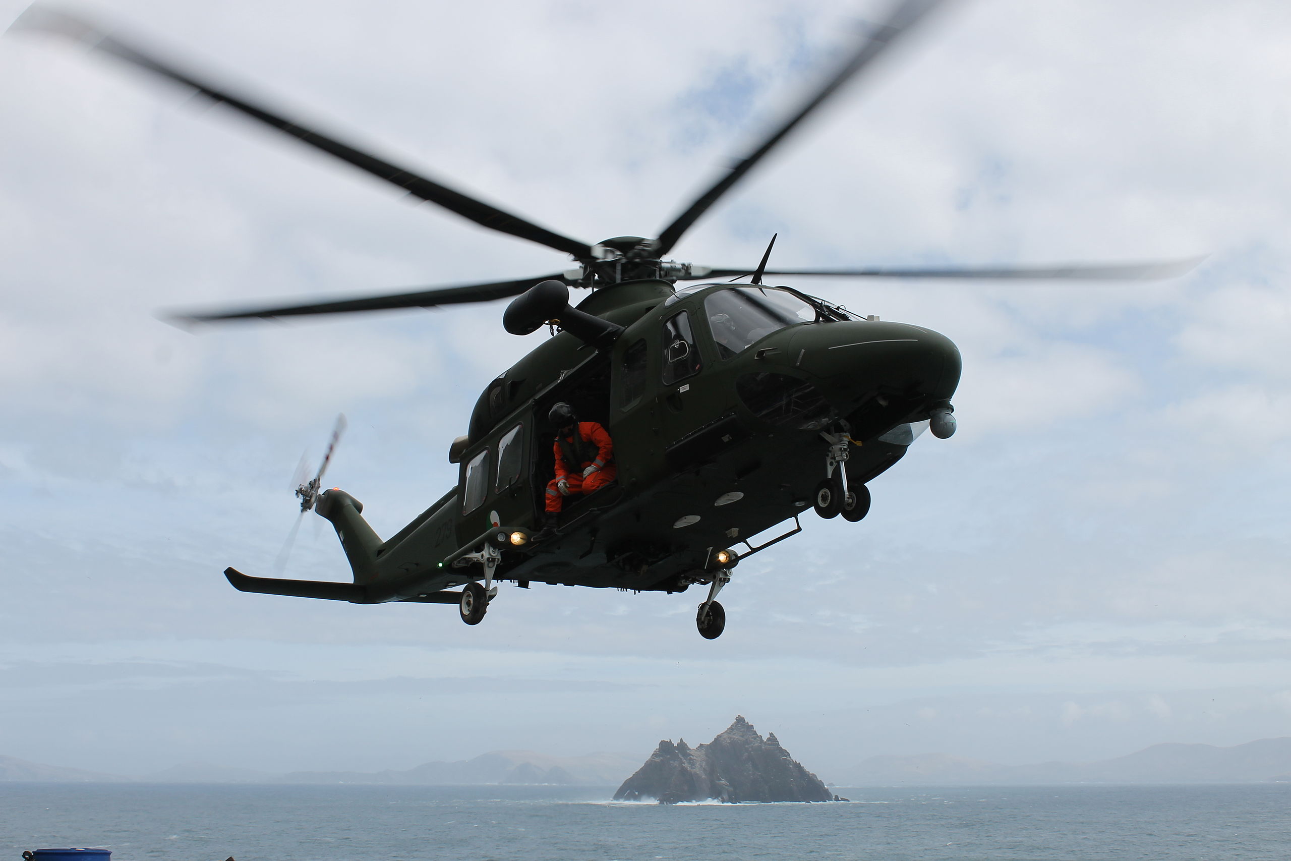 Dai droni di Gaza agli elicotteri italiani: la tecnologia israeliana entra nei cieli di Roma