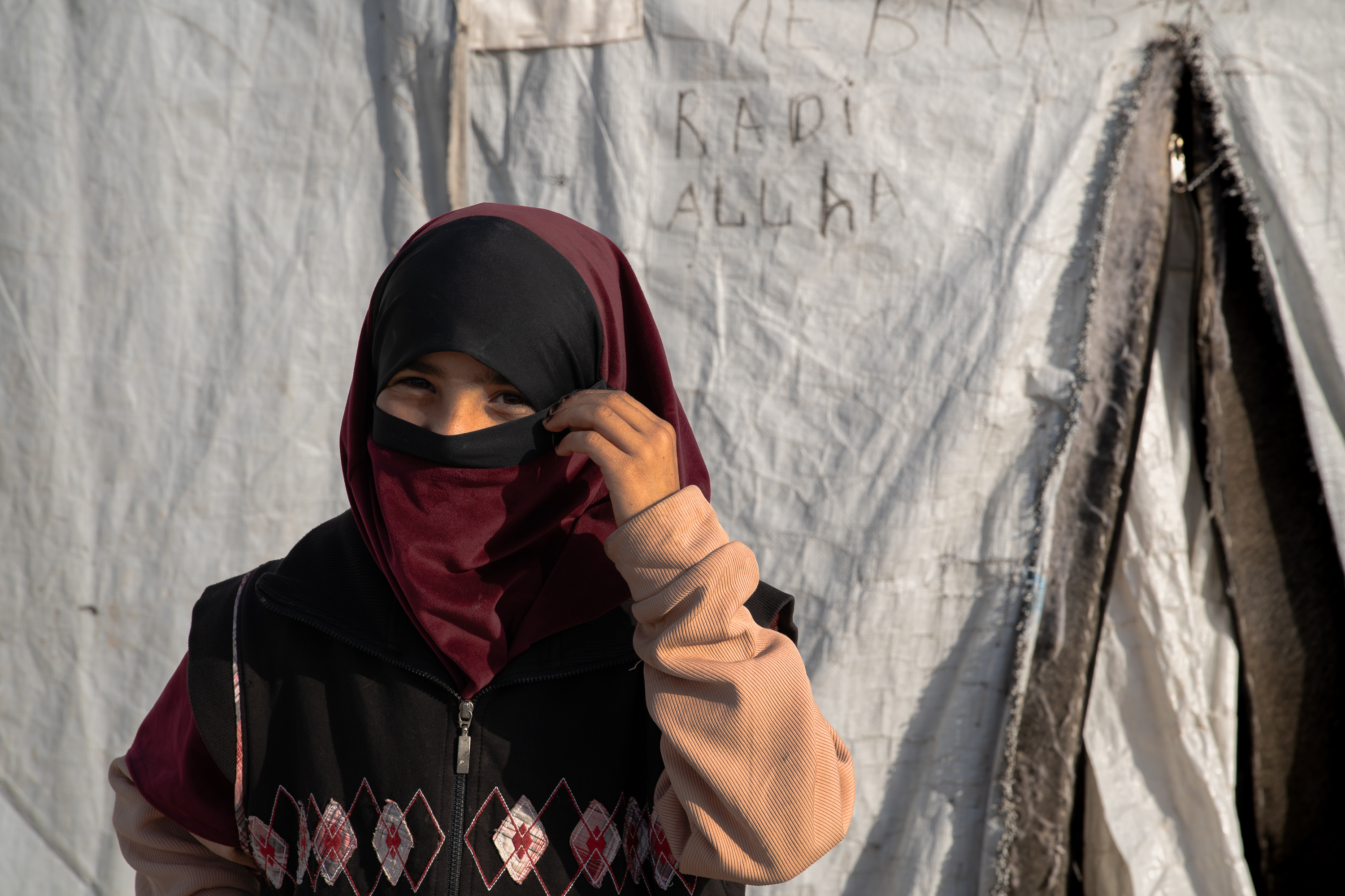 SIRIA. Meriem, italiana dell’Isis: “Rifiuterei il rimpatrio, voglio restare qui, vinceremo”