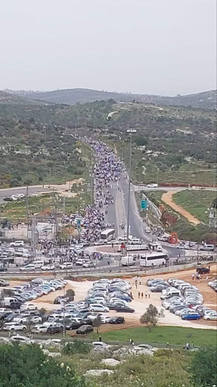 Verso Evyatar, la destra estrema detta la sua legge a Netanyahu