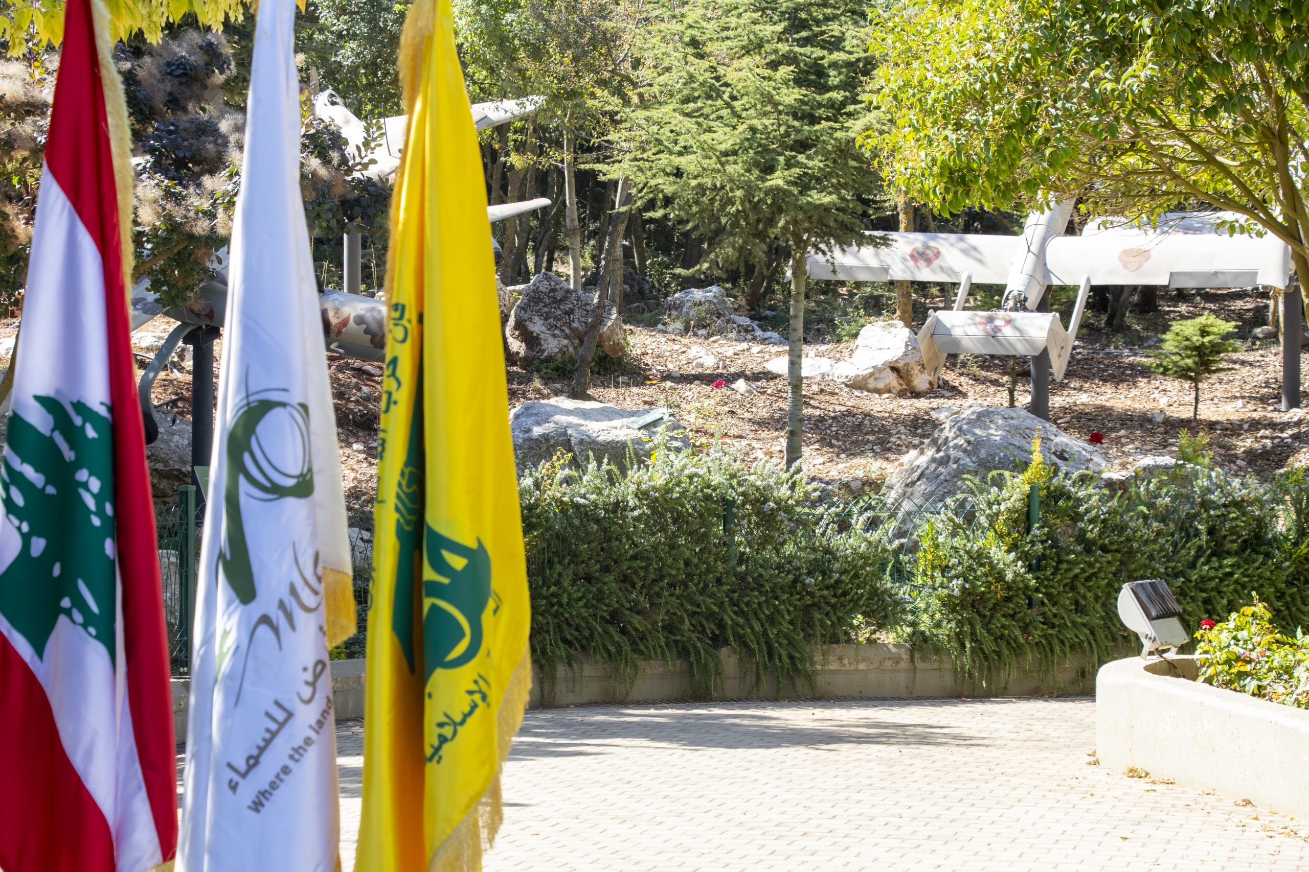 LIBANO. Beirut si tinge dei colori di Hezbollah e Amal nel ricordo di Nasrallah