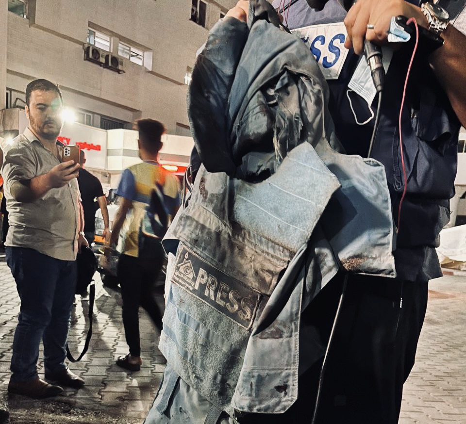 PODCAST. Testimonianza da Gaza: “non esistono posti sicuri, tanti feriti sotto le macerie”