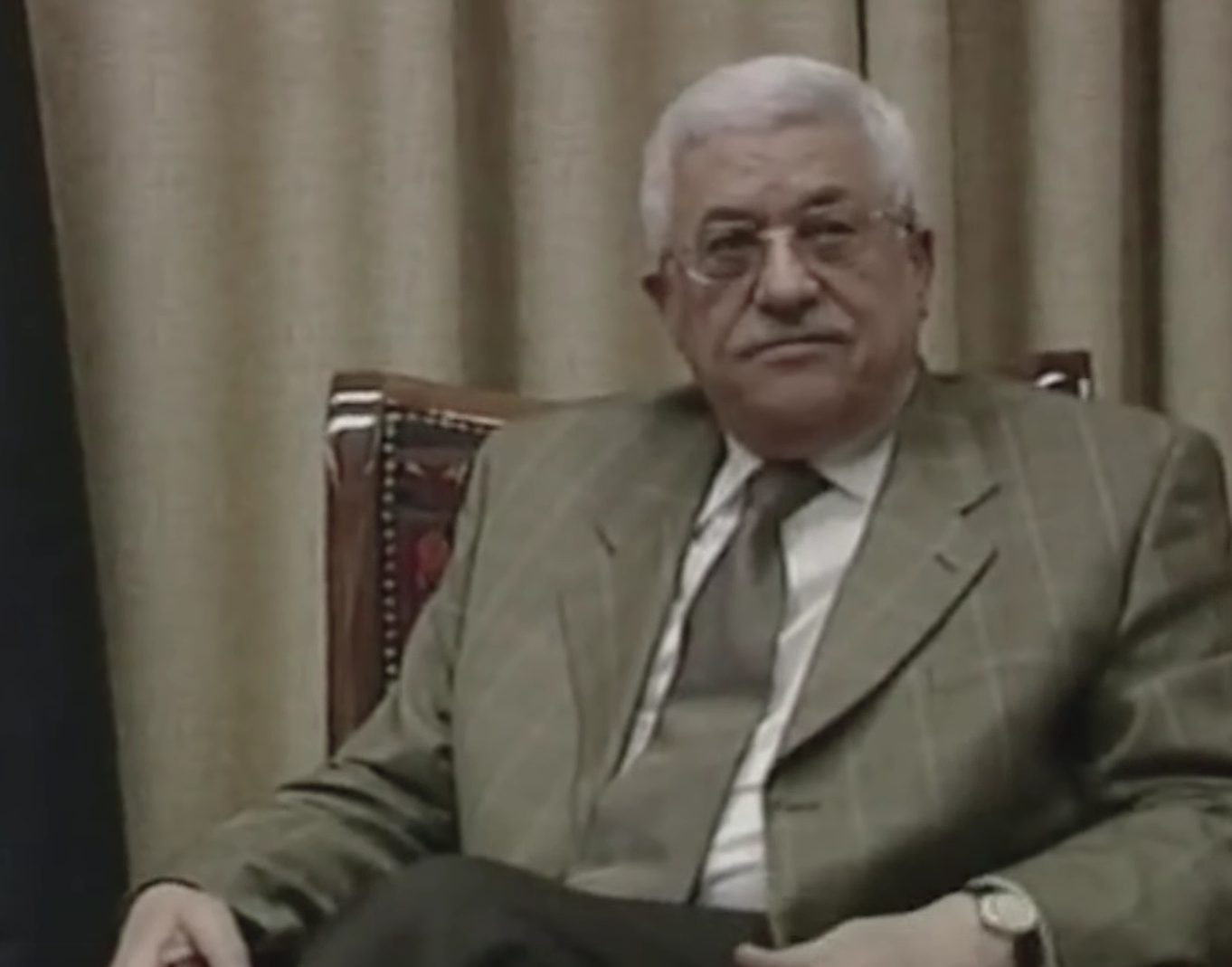 Abu Mazen annuncia elezioni legislative e presidenziali