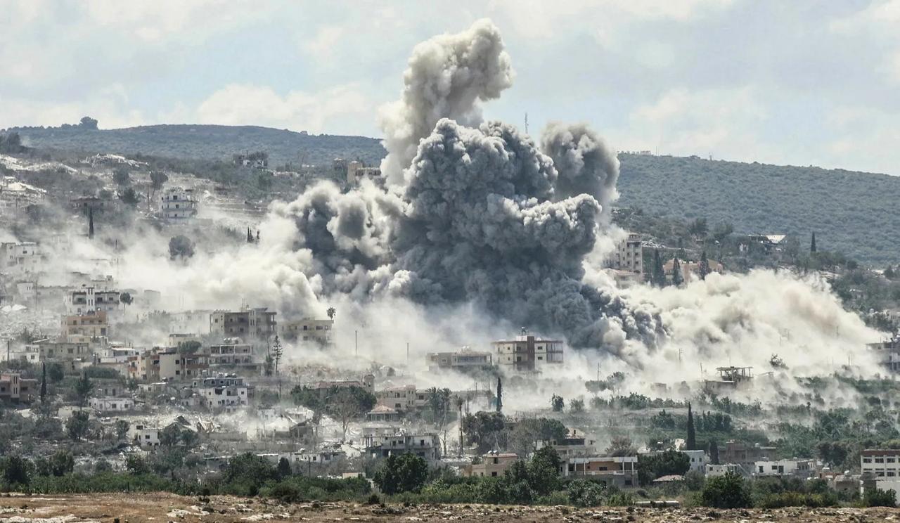 Libano, Israele bombarda abitazioni civili e ospedali: almeno 20 morti da venerdì